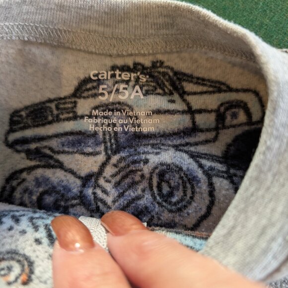 Bundle of Boy's Full-zip, Fleece, Footed Pajamas 5T 💙 - Picture 5 of 7